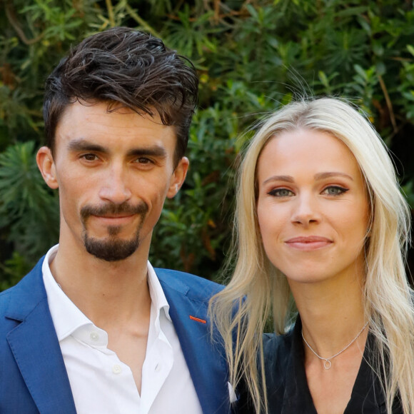 
Exclusif - les coureurs cyclistes Julian Alaphilippe et sa compagne Marion Rousse - Arrivées de l'émission "Vivement Dimanche" qui sera diffusée le 24 octobre 2021 au Studio Gabriel à Paris, France, le 14 octobre 2021. © Christophe Clovis / Bestimage