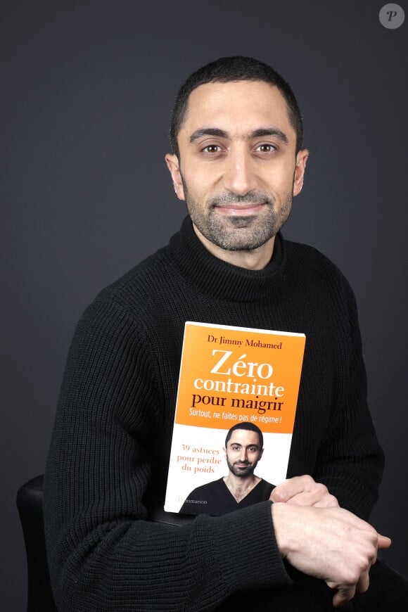 Dans son livre intitulé "Zéro contrainte pour maigrir", il donne des astuces minceur.
Exclusif - Portrait de Jimmy Mohamed à Paris, le 3 avril 2023. © Cédric Perrin/Bestimage