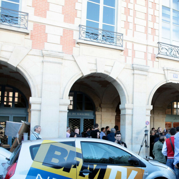 L'ancien directeur du FMI Dominique Strauss-Kahn rentre en France et retrouve son immense appartement de la place des Vosges - 4 septembre 2011.