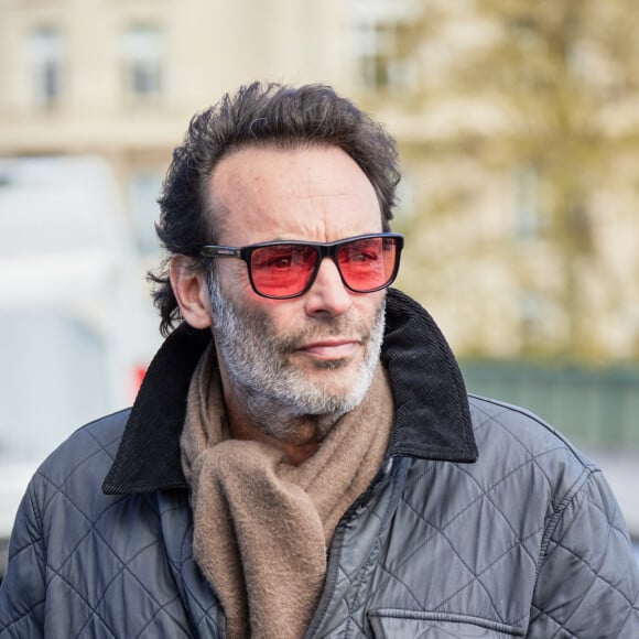 Anthony Delon - Inauguration de "La promenade Jean-Paul Belmondo" au terre-plein central du pont de Bir-Hakeim, ouvrage public communal situé sous le viaduc du métro aérien, à Paris (15e, 16e) le 12 avril 2023. © Cyril Moreau/Bestimage