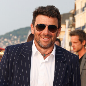 Patrick Bruel a pris quelques jours pour profiter des vacances en famille.
Patrick Bruel sur le tapis rouge du prix du court métrage lors du 37ème festival du film de Cabourg © Coadic Guirec/Bestimage 