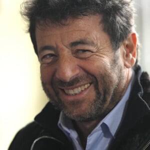 Rencontre entre le chanteur Patrick Bruel et 300 enfants et jeunes de la diversité des quartiers de Bruxelles, à Koekelberg, Belgique, le 30 mars 2023.. Il s'agit d'une initiative du programme de prévention et de lutte contre l'échec et le décrochage "Une étoile, un destin". © Philip Reynaers/Photonews/Bestimage