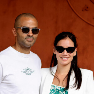 Tony Parker et sa compagne Alizé Lim au village lors des Internationaux de France de tennis de Roland Garros 2023, à Paris, France, le 11 juin 2023. © Jacovides-Moreau/Bestimage