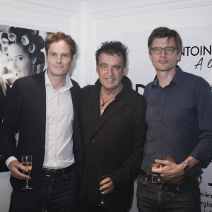 Exclusif - Alexis Despature (Président de Yellow Korner), Antoine Verglas, Alexandre de Metz (co fondateur de Yellow Korner) - Isabelle Camus a organisé pour son ami photographe Antoine Verglas, le vernissage de l'exposition éphémère de ses photographies à la Galerie La Hune en partenariat avec YellowKorner le 4 juillet 2023. Antoine Verglas, célèbre photographe, a fait carrière à New York aux USA dans la fashionsphère, des shootings de Victoria's Secret aux Unes des plus grands magazines de mode, il a tout fait. Les plus grand top models comme les plus grandes actrices ont un jour posé pour lui.. © Jack Tribeca/Bestimage  Exclusive - For Germany call for price - Opening of the temporary exhibition of photographs by Antoine Verglas at La Hune / YellowKorner in Paris on July 4, 2023. 