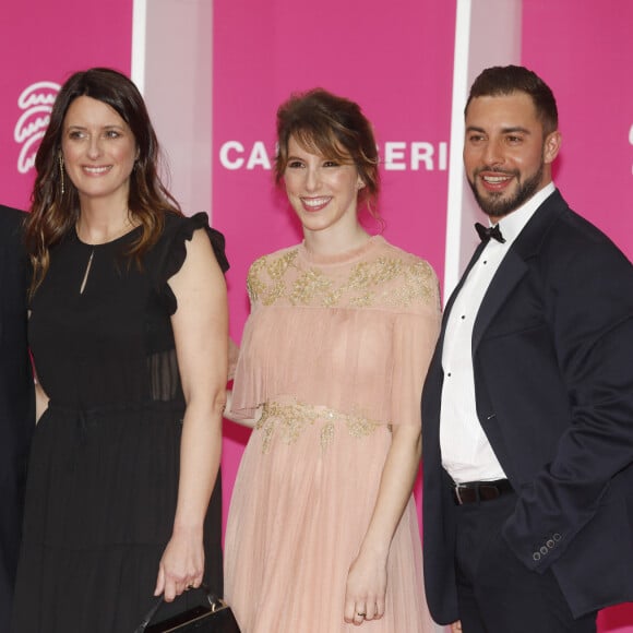 Nicolas Berger-Vachon, Anne Décis, Léa François et Marwan Berreni de "Plus Belle la Vie" au photocall lors de la 5ème saison du festival International des Séries "Canneseries" à Cannes, France, le 2 avril 2022. © Denis Guignebourg/Bestimage 