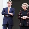La reine Beatrix des Pays-Bas et son fils Willem-Alexander ont accueilli, le 3 mars 2010, les sportifs néerlandais médaillés à Vancouver à La Haye