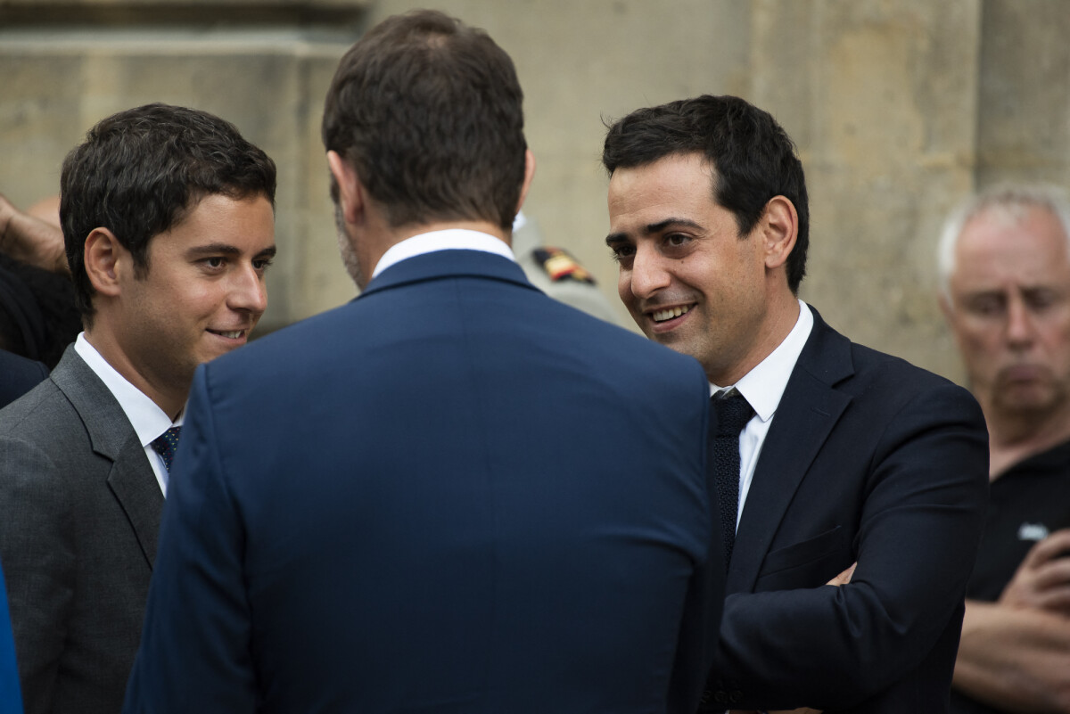 Photo : Stéphane Séjourné et Gabriel Attal lors du discours aux armées d'Emmanuel Macron à l'Hôtel de Brienne, Paris. Eliot Blondet/Pool/Bestimage - Purepeople