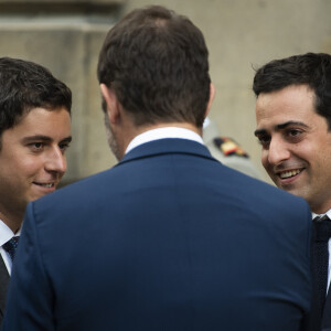 Stéphane Séjourné et Gabriel Attal lors du discours aux armées d'Emmanuel Macron à l'Hôtel de Brienne, Paris. Eliot Blondet/Pool/Bestimage 