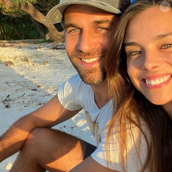 Celui de quitter la Nouvelle-Calédonie où elle avait fini par le rejoindre.
Marine Lorphelin séparée de son fiancé Christophe. instagram