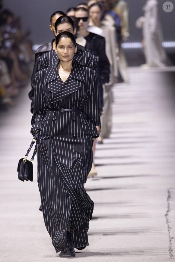 Laetitia Casta - Défilé de Mode "Tod's" lors de la Fashion Week à Milan, Italie, le 24 Février 2023. 