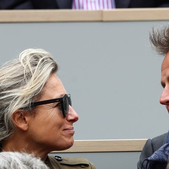 Anne-Sophie Lapix et son mari Arthur Sadoun - Célébrités dans les tribunes des internationaux de France de tennis de Roland Garros à Paris, France, le 7 juin 2019. © Cyril Moreau/Bestimage