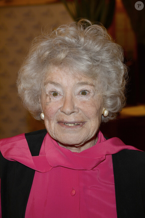 Ce lundi 24 juillet 2023, l'incontournable romancière aurait célébré ses 96 ans. 
Claude Sarraute - Dîner du comité d'honneur de l'Association pour le Droit de Mourir dans la Dignité (ADMD) au Restaurant "Chez Françoise" à Paris le 4 mars 2014.