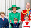 Pour fêter l'anniversaire du petit garçon, ce sera parfait !
Le prince George, le prince Louis, la princesse Charlotte, Kate Catherine Middleton, princesse de Galles, le prince William de Galles - La famille royale d'Angleterre sur le balcon du palais de Buckingham lors du défilé "Trooping the Colour" à Londres. Le 17 juin 2023 