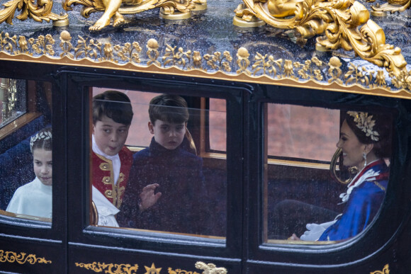 La princesse Charlotte de Galles, Le prince George de Galles, Le prince Louis de Galles, Catherine (Kate) Middleton, princesse de Galles lors de la cérémonie de couronnement du roi d'Angleterre à Londres, Royaume Uni, le 6 mai 2023. 