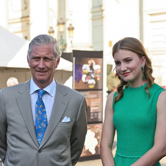 Roi Philippe et ses enfants Elisabeth, Gabriel, Emmanuel et Eleonore rencontrent les forces armées - Célébrations de la Fête nationale de Belgique, 21 juillet 2023 à Bruxelles