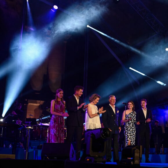 Roi Philippe et ses enfants Elisabeth, Gabriel, Emmanuel et Eleonore rencontrent les forces armées - Célébrations de la Fête nationale de Belgique, 21 juillet 2023 à Bruxelles