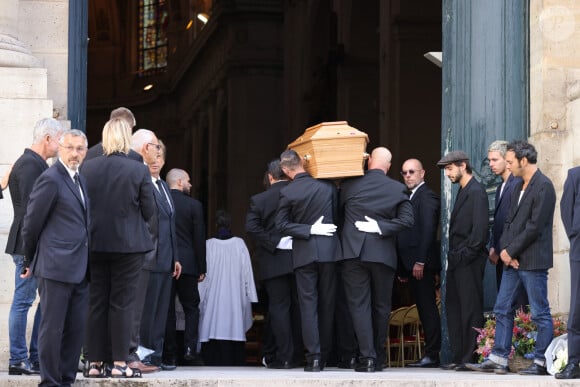 Ben Attal, Marlowe (fils de Lou Doillon), Roman de Kermadec (fils de Kate Barry) - Arrivées des célébrités aux obsèques de Jane Birkin en l'église Saint-Roch à Paris. Le 24 juillet 2023 © Jacovides-KD Niko / Bestimage 