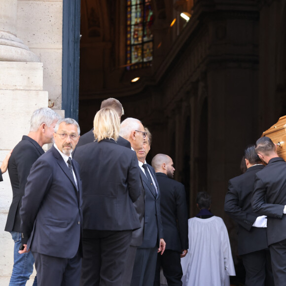 Ben Attal, Marlowe (fils de Lou Doillon), Roman de Kermadec (fils de Kate Barry) - Arrivées des célébrités aux obsèques de Jane Birkin en l'église Saint-Roch à Paris. Le 24 juillet 2023 © Jacovides-KD Niko / Bestimage 