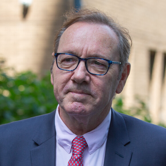 Et au terme d'une longue procédure de 4 semaines, et d'un délibéré de 12 heures et 26 minutes
Kevin Spacey devant la Southwark Crown Court de Londres, déclaré non-coupable de neuf délits sexuels. Mercredi 26 juillet 2023. © Tayfun Salci/ZUMA Press Wire)