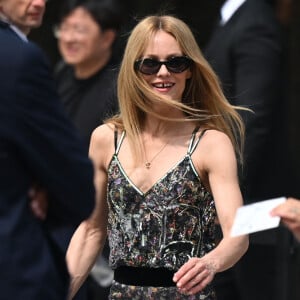 Dans le cadre de la sortie du film "Juniors".
Vanessa Paradis - Arrivées au défilé de mode Chanel collection Haute Couture Automne/Hiver lors de la Fashion Week de Paris (PFW), à Paris.