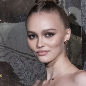 Elle qui est mère de deux enfants : Lili-Rose et Jack Depp.
Lily-Rose Depp lors du photocall du défilé Chanel Métiers d'Art 2019 / 2020 au Grand Palais à Paris le 4 décembre 2019 © Olivier Borde / Bestimage