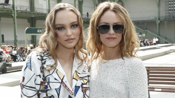 Lily Rose Depp et son frère Jack : ce qui les exaspère avec Vanessa Paradis, "ils n'en peuvent plus"