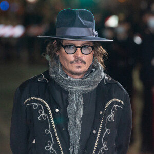 Johnny Depp arrive sur la Via della Conciliazione pour la 16ème édition du festival du film de Rome le 17 octobre 2021.