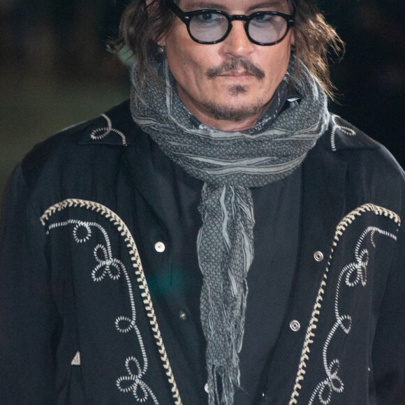 Johnny Depp arrive sur la Via della Conciliazione pour la 16ème édition du festival du film de Rome le 17 octobre 2021.