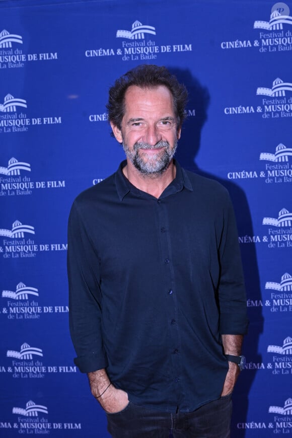 Stéphane De Groodt va notamment jouer dans un format court qui sera diffusé durant l'émission.
Stéphane De Groodt à l'avant-première du film " Une Nuit " lors du Festival du Cinéma & Musique de Film à La Baule, France, le 30 juin 2023. © Rachid Bellak/Bestimage