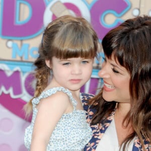Tiffani Thiessen et sa fille Harper Smith - People au "Disney Doc Mobile Tour" a New York, le 21 aout 2013.