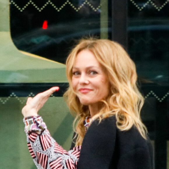 Vanessa Paradis - Arrivées au défilé Chanel Haute Couture printemps / été 2023 lors de la fashion week à Paris le 24 janvier 2023. © Christophe Clovis / Veeren / Bestimage 