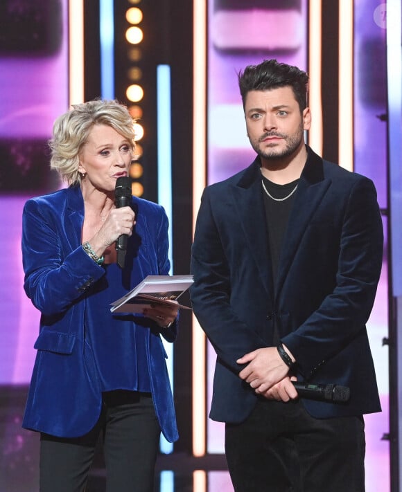 Sophie Davant et Kev Adams - 36ème Edition du Téléthon à Paris. Le 2 décembre 2022 © Coadic Guirec / Bestimage