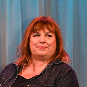 Michèle Bernier célèbre ses 67 ans .
Michèle Bernier - 100ème de la pièce "Je préfère qu'on reste ensemble" au Théâtre des Variétés à Paris. © Coadic Guirec/Bestimage 