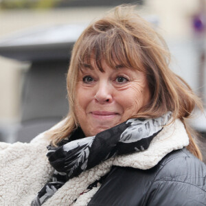 Michèle Bernier à la sortie de l'émission "Les Grosses Têtes" aux studios RTL à Neuilly-sur-Seine, France, le 21 novembre 2022. © Jonathan Rebboah/Panoramic/Bestimage 