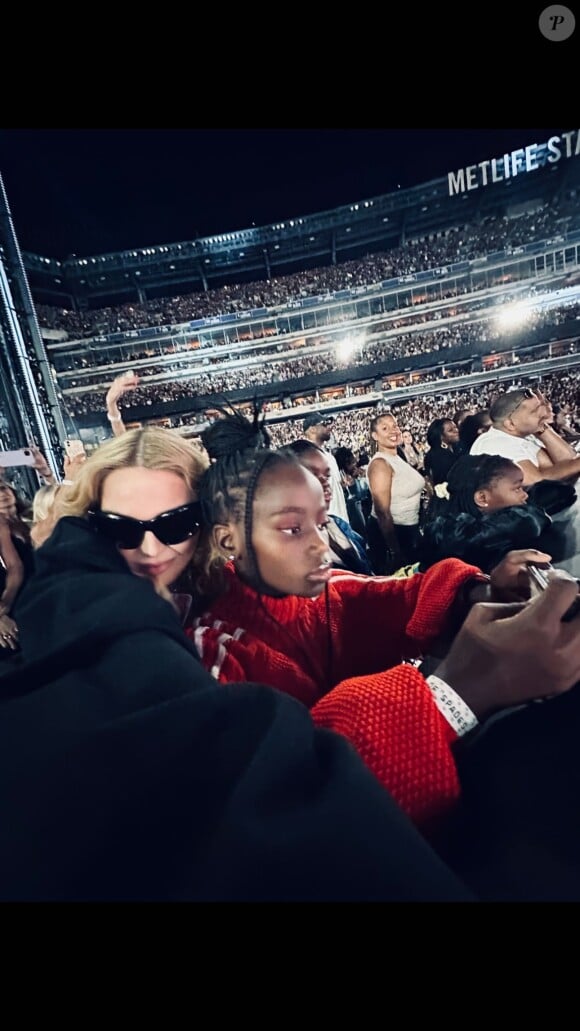 La musicienne a assisté au concert de Beyoncé avec ses enfants le dimanche 30 juillet 2023 au MetLife Stadium dans le New Jersey.