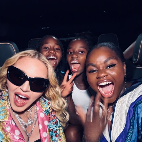 Il s'agissait de la première sortie de Madonna depuis son hospitalisation.