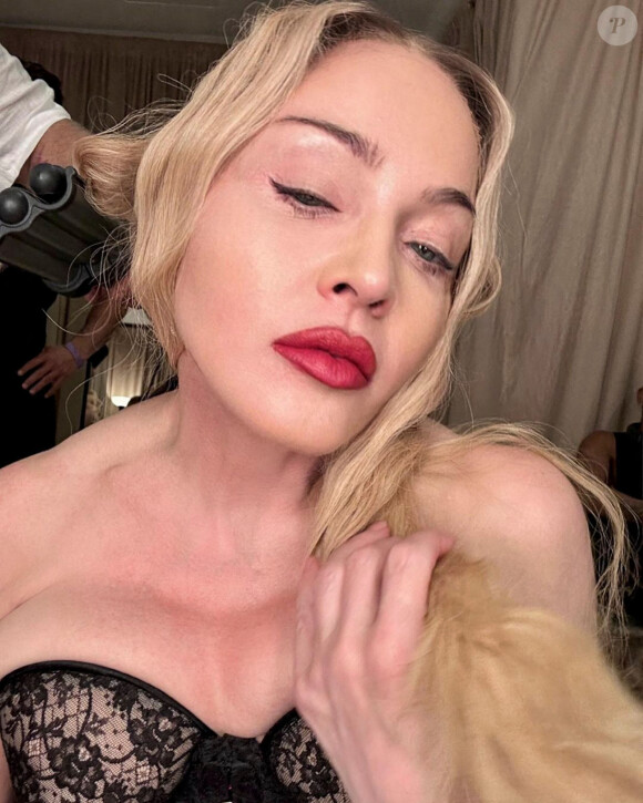La chanteuse avait été admise en soins intensifs après avoir contracté une infection bactérienne.
Madonna sur Instagram.