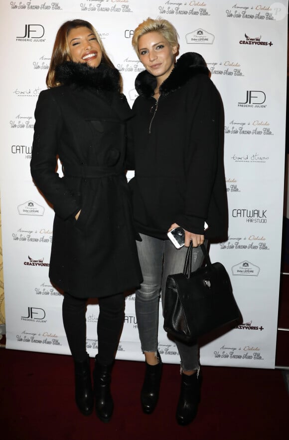 Mélanie Dedigama, Nadège Lacroix à l'avant-première du spectacle "Hommage à Dalida, Un Soir Encore Avec Elle" à la Nouvelle Eve à Paris, le 30 novembre 2017. © Marc Ausset-Lacroix/Bestimage