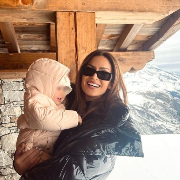 De rares clichés publiés par la chanteuse 
Vitaa sur Instagram