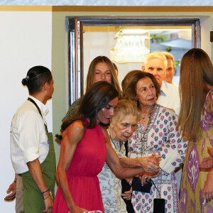 La princesse Irène de Grèce, la reine Letizia, la princesse Leonor, la princesse Sofia et la reine Sophie de Grèce - Dîner au restaurant Mia à Palma de Majorque. Le 5 août 2023.
