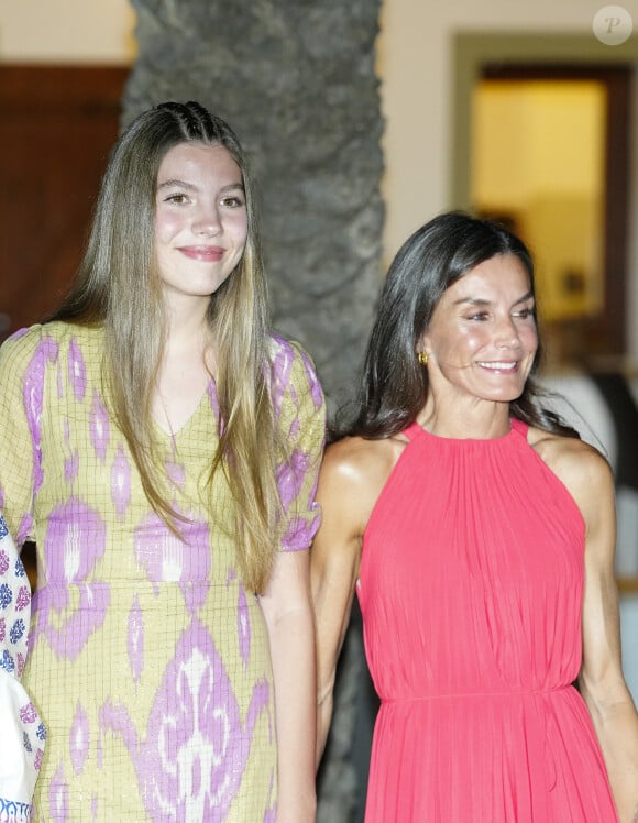 La reine Letizia, la princesse Sofia - Dîner au restaurant Mia à Palma de Majorque. Le 5 août 2023.