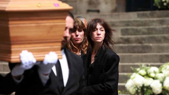 Mort de Jane Birkin : Charlotte Gainsbourg quitte Paris pour panser ses blessures