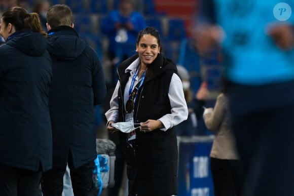 Amel Majri - Echauffement - lors du match du Tournoi de France opposant l'équipe de France au Brésil au stade Michel-d'Ornano à Caen, France, le 19 février 2022. La France a gagné 2-1. © Federico Pestellini/Panoramic/Bestimage