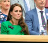 Ainsi pour les vacances d'été, toute la petite famille a décidé de s'amuser au sein dans sa propriété à la campagne, baptisée Anmer Hall située à Norfolk.
Kate Middleton et princesse Charlotte