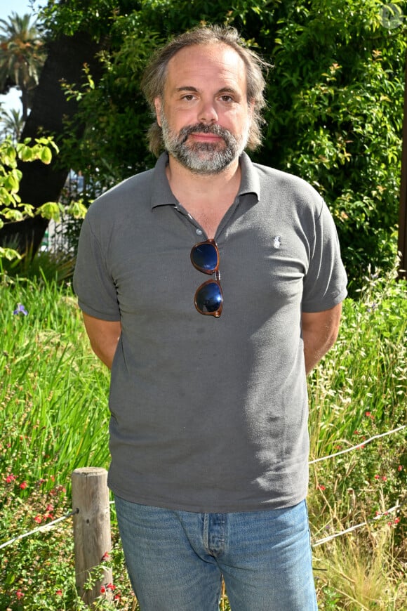 Romain Sardou durant la 27e édition du Festival du Livre de Nice, installé sur le jardin Albert 1er, du 3 au 5 juin 2023. © Bruno Bebert / Bestimage