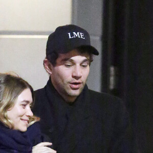Et a accouché d'un petit Otto ! 
Exclusif - Ashley Olsen et son compagnon Louis Eisner lors d'une sortie nocturne à New York le 13 janvier 2019.