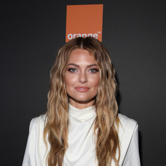 Caroline Receveur au photocall de la soirée "Orange" sur la plage de l'hôtel Majectic lors du 72ème Festival International du Film de Cannes, le 18 mai 2019. © Denis Guignebourg/Bestimage