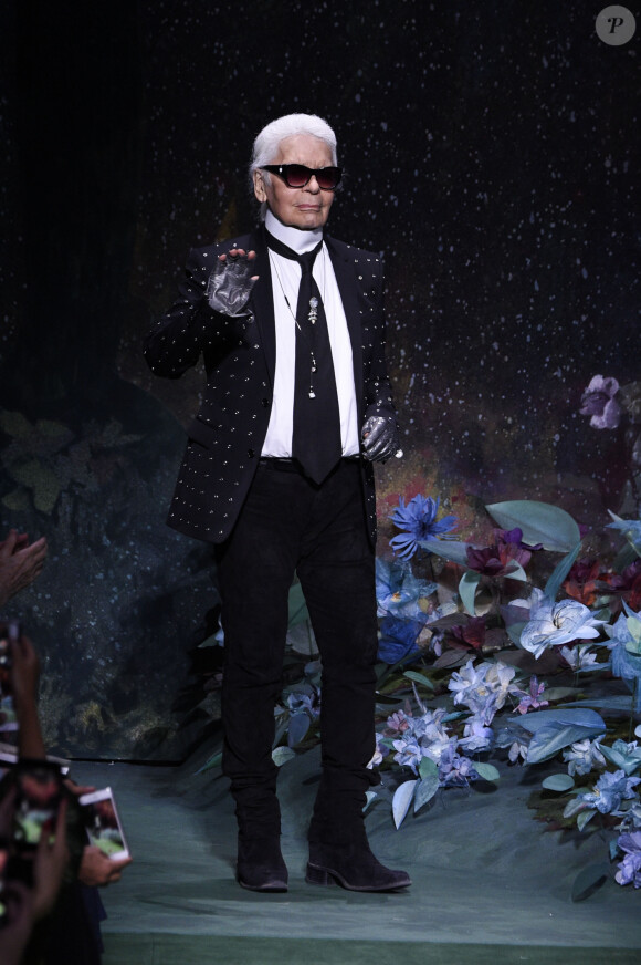 Le styliste Karl Lagerfeld - Défilé de mode "Fendi", collection Haute-Couture automne-hiver 2017/2018, à Paris. Le 5 juillet 2017 