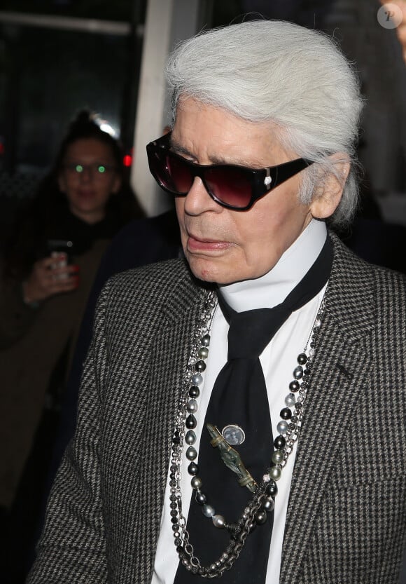 Karl Lagerfeld - Arrivées au deuxième défilé "Chanel Cruise" (Chanel Croisière 2017/18) au Grand Palais à Paris, France, le 3 mai 2017. © Denis Guignebourg/Bestimage 