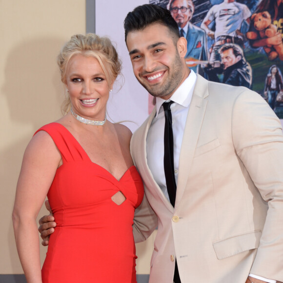 Rien ne va plus entre Britney Spears et Sam Asghari
Britney Spears et son compagnon Sam Asghari à la première de Once Upon a Time in Hollywood à Los Angeles